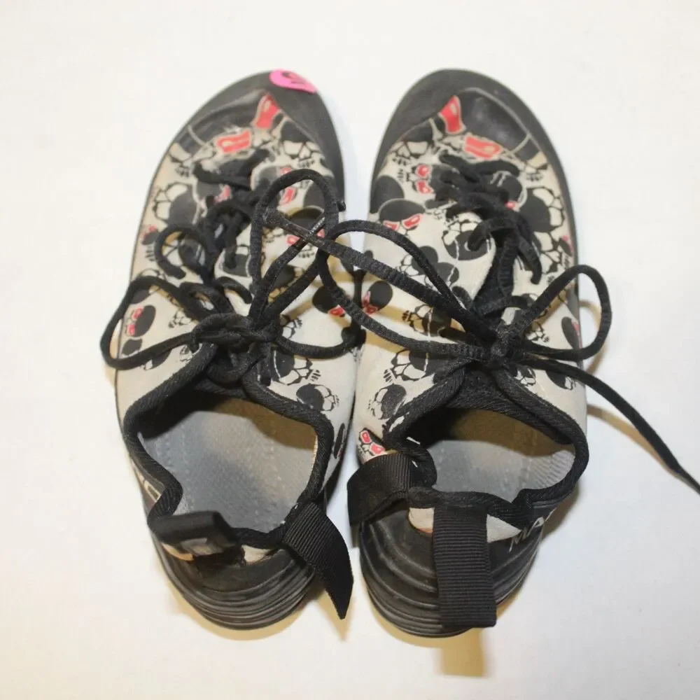 Mad Rock Weaver Womens size 5 Shoes Skulls Lace Up Climbing Sneakers